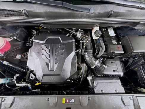 Used 2023 Kia Carnival LX image 30