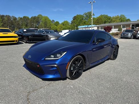 Used 2025 Toyota GR86 Premium image 1