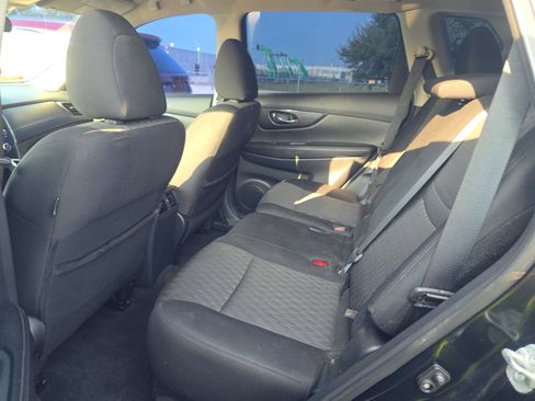Used 2019 Nissan Rogue S w/ Special Edition Package FWD image 13