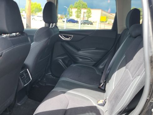 Used 2022 Subaru Forester Premium AWD/4WD image 12