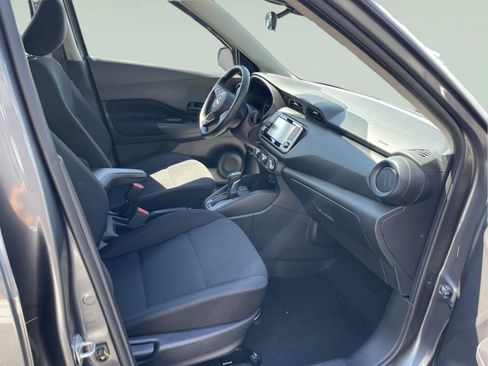 Used 2023 Nissan Kicks S FWD image 19