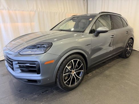 New 2026 Porsche Cayenne E-Hybrid image 1