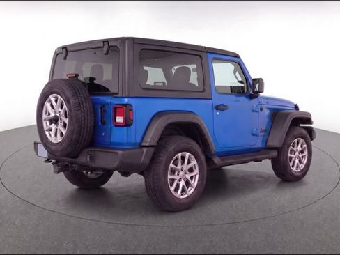 Used 2023 Jeep Wrangler Sport AWD/4WD image 5