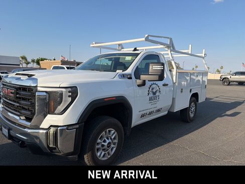 Used 2025 GMC Sierra 2500 Pro w/ Convenience Package RWD image 1