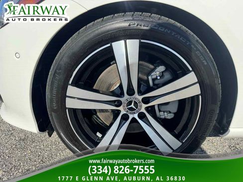 Used 2025 Mercedes-Benz C 300 4MATIC Sedan image 30