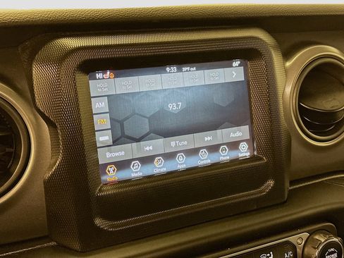 Used 2022 Jeep Wrangler Unlimited Sport AWD/4WD image 21