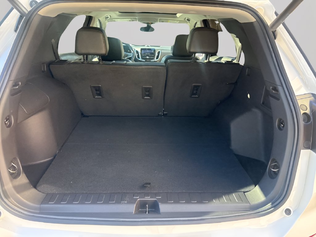 Used 2024 Chevrolet Equinox Premier AWD/4WD image 10