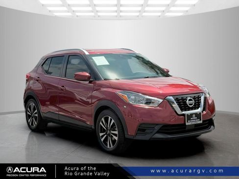 Used 2020 Nissan Kicks SV FWD image 1