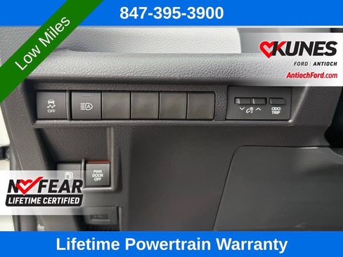 Used 2025 Toyota Sienna LE image 36