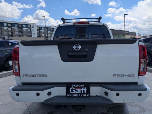 Used 2020 Nissan Frontier PRO-4X w/ Pro-4x Utility Package AWD/4WD image 5