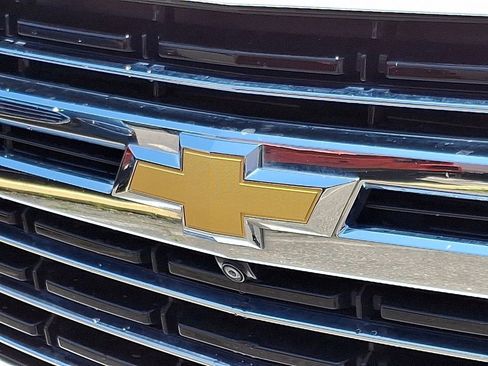 Certified 2022 Chevrolet Tahoe LT w/ Luxury Package AWD/4WD image 32