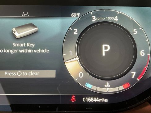 Certified 2024 Land Rover Range Rover Sport Dynamic SE image 17