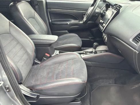 Used 2024 Mitsubishi Outlander Sport SE image 12