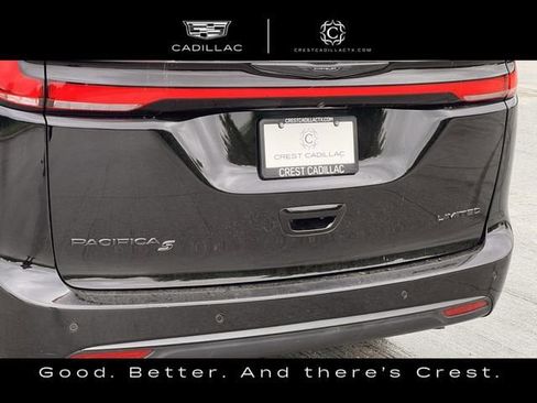 Used 2025 Chrysler Pacifica Limited FWD image 6