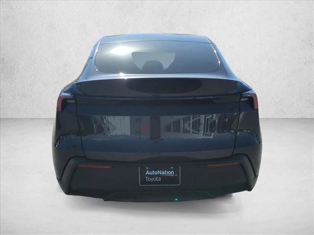 Used 2026 Tesla Model Y 2WD image 7