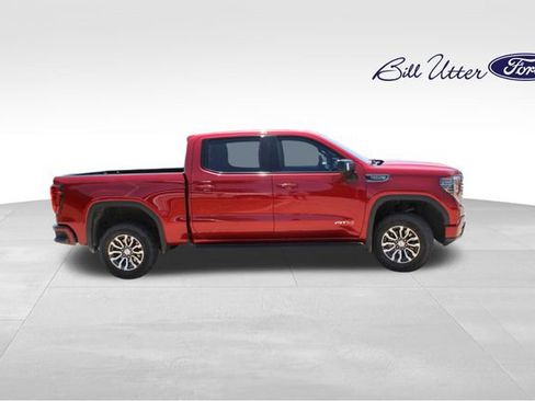 Used 2023 GMC Sierra 1500 AT4 w/ AT4 Premium Package AWD/4WD image 4