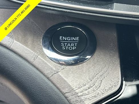 Used 2022 Ford Explorer Platinum w/ Equipment Group 601A AWD/4WD image 26