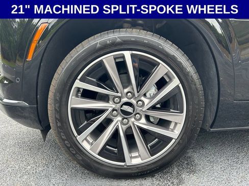Used 2026 Cadillac Vistiq Sport w/ LPO, Floor Liner Package AWD/4WD image 11