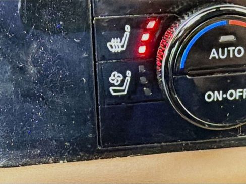 Used 2022 Nissan Pathfinder Platinum w/ Cargo Package image 42