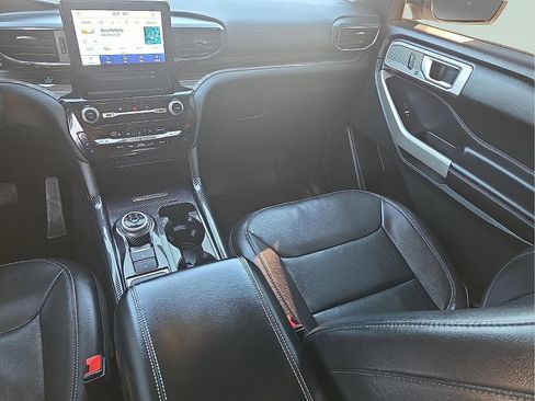 Used 2021 Ford Explorer Limited w/ Equipment Group 301A image 13