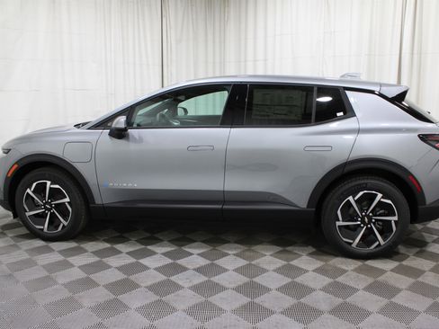 New 2026 Chevrolet Equinox EV LT image 34