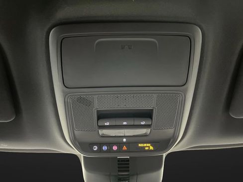 Used 2024 Chevrolet Traverse LT w/ Midnight/Sport Edition image 28