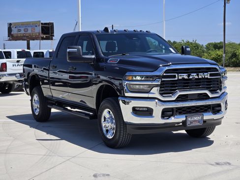New 2026 RAM 2500 Tradesman AWD/4WD image 3