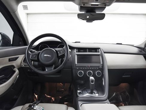 Used 2019 Jaguar E-PACE SE image 25
