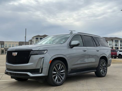 Certified 2023 Cadillac Escalade Sport image 3