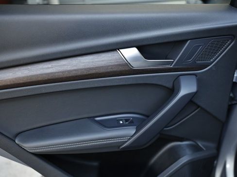 Used 2024 Audi Q5 2.0T Premium Plus image 23