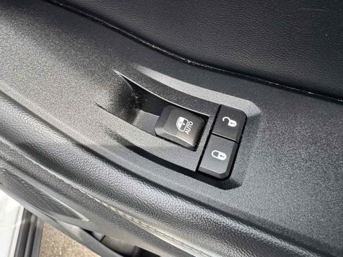 Used 2021 Jeep Grand Cherokee L Limited AWD/4WD image 32