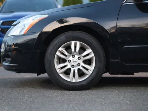 Used 2012 Nissan Altima 2.5 S w/ 20th Anniversary Pkg image 12