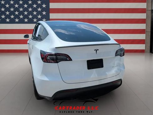Used 2022 Tesla Model Y Long Range AWD/4WD image 5