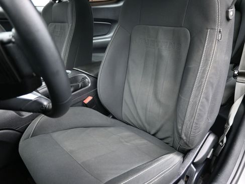 Used 2019 Ford Mustang Coupe RWD image 21
