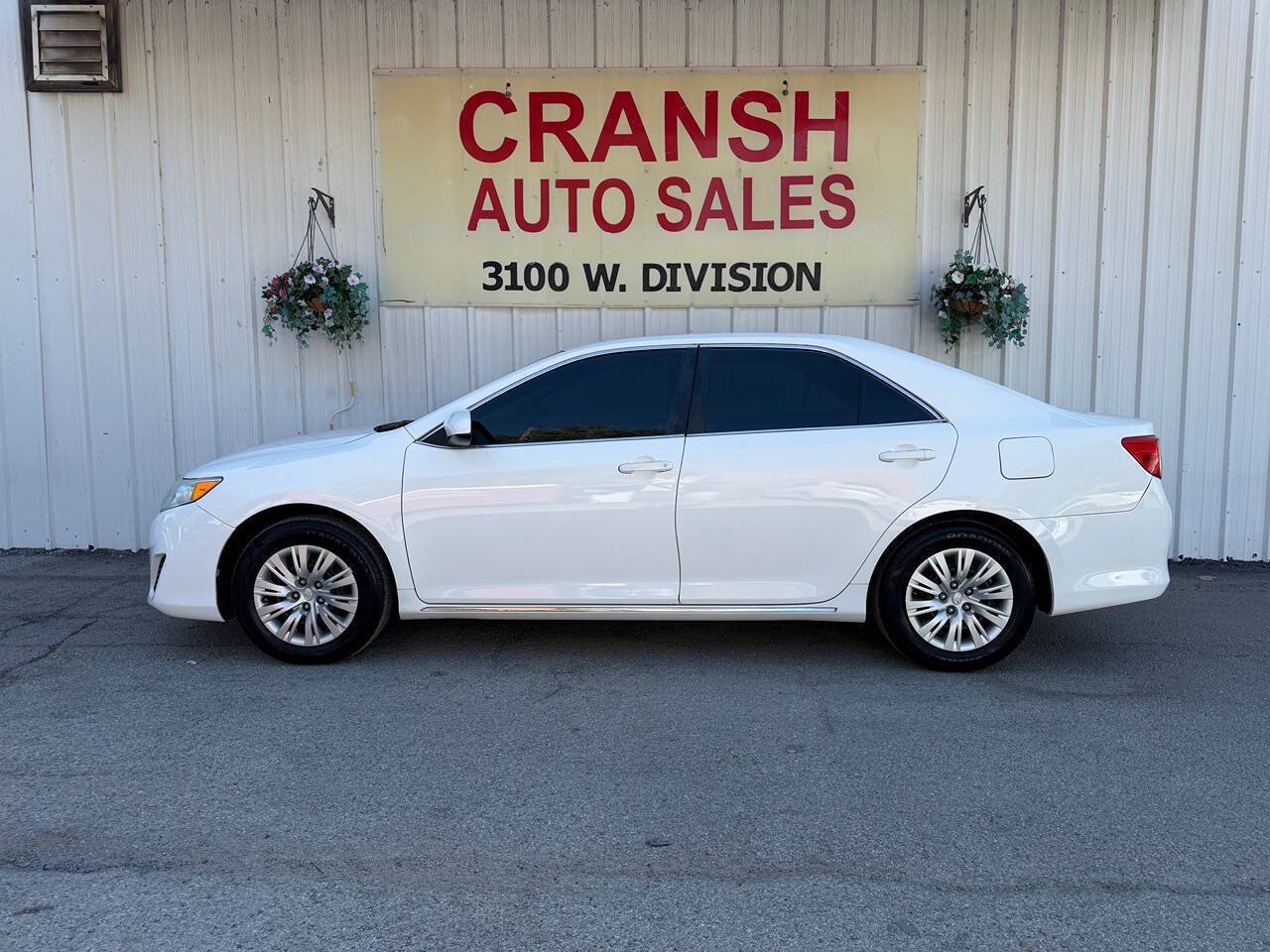 Used 2014 Toyota Camry LE FWD image 6