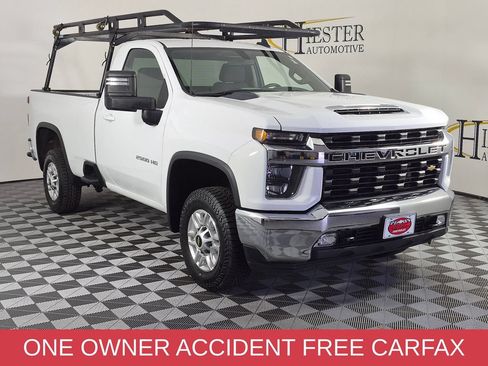 Used 2022 Chevrolet Silverado 2500 LT w/ Convenience Package RWD image 2