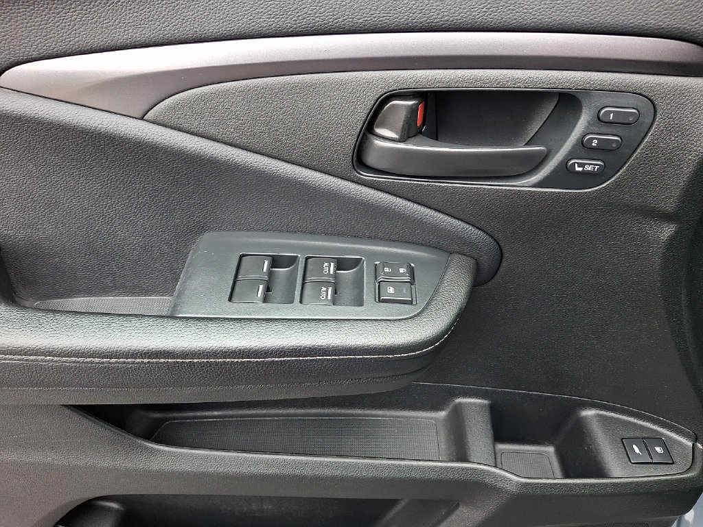 Used 2023 Honda Passport EX-L image 15