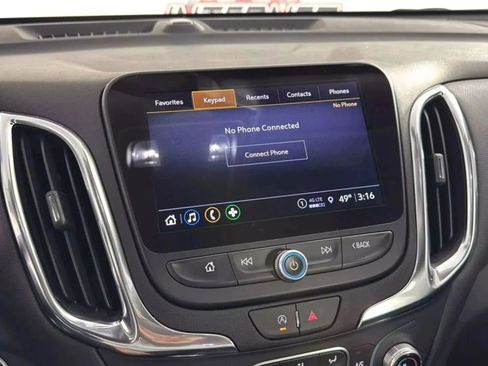 Used 2024 Chevrolet Equinox LT image 19