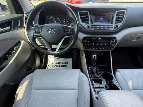 Used 2017 Hyundai Tucson Sport FWD image 33