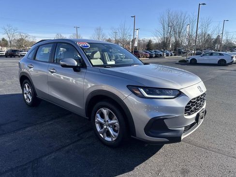 Used 2023 Honda HR-V LX image 9