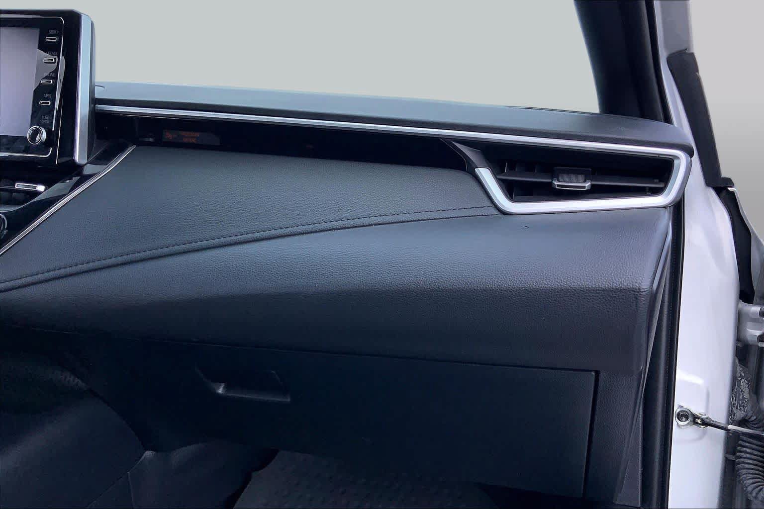 Used 2020 Toyota Corolla SE FWD image 18