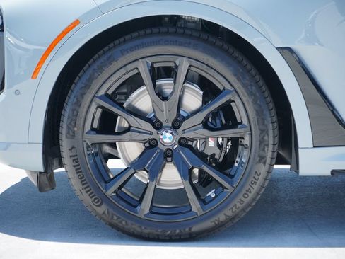 New 2027 BMW X7 xDrive40i w/ M Sport Package AWD/4WD image 5