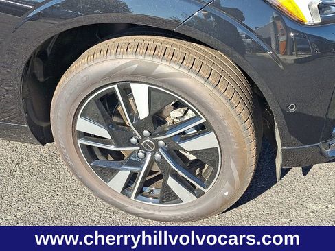 New 2026 Volvo XC60 B5 Plus w/ Climate Package image 8