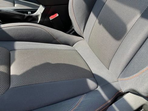 Used 2019 Subaru Crosstrek 2.0i Premium w/ Eyesight System AWD/4WD image 14