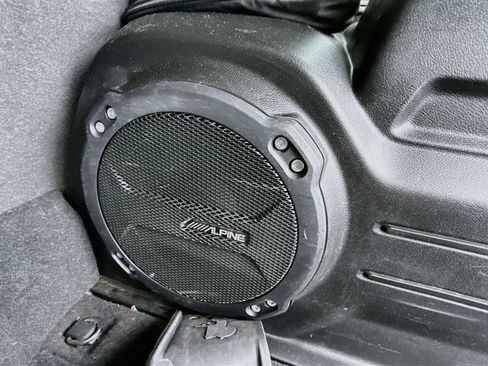 Used 2023 Jeep Wrangler Unlimited w/ Cold Weather Group AWD/4WD image 31