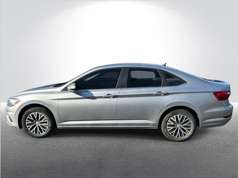 Used 2020 Volkswagen Jetta SE image 3