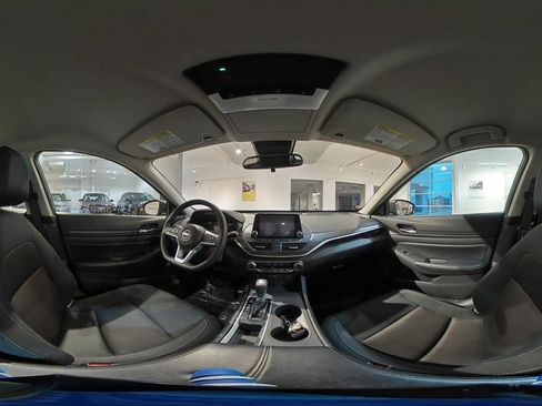 Used 2025 Nissan Altima 2.5 SV image 42