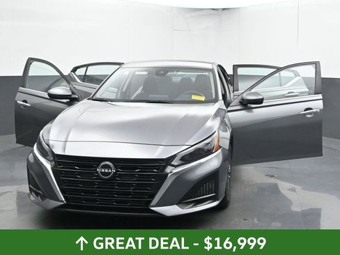 Used 2023 Nissan Altima 2.5 SV image 52