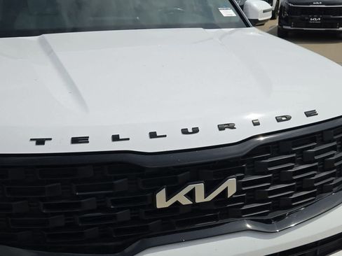 Used 2022 Kia Telluride EX w/ EX Premium Package AWD/4WD image 11