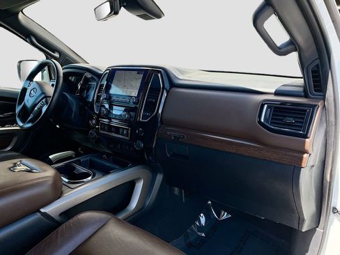 Used 2023 Nissan Titan Platinum Reserve w/ Moonroof Package AWD/4WD image 31